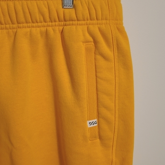 DSG | Men's Gold Fleece Mid Length Athleisure Shorts (Size 2XL) - Picture 3 of 13